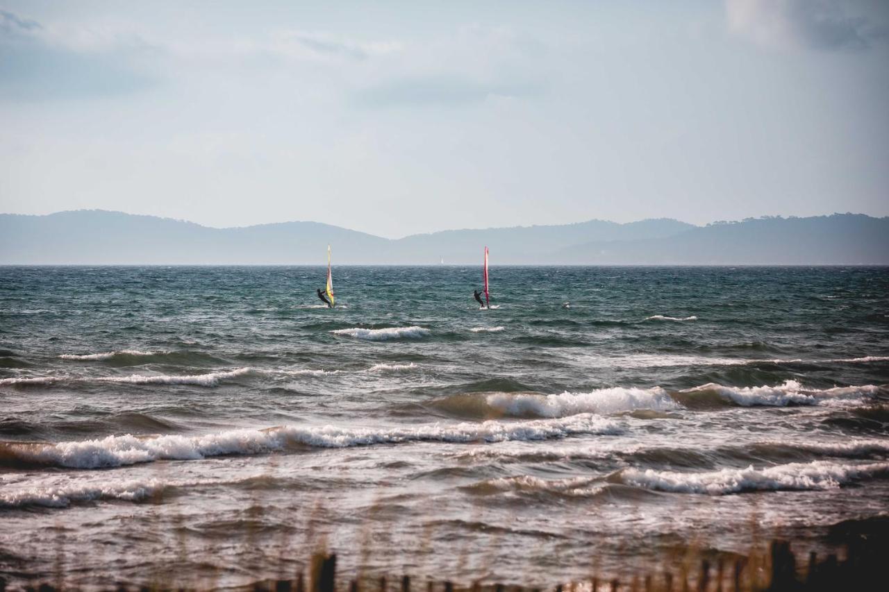 Salines Hotel Hyeres Bagian luar foto