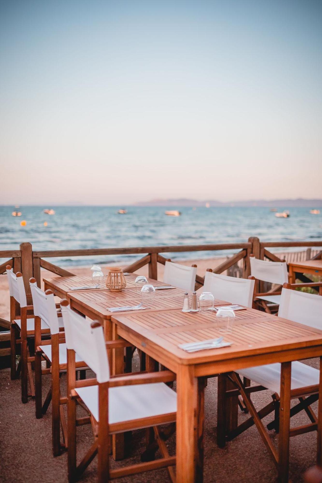 Salines Hotel Hyeres Bagian luar foto