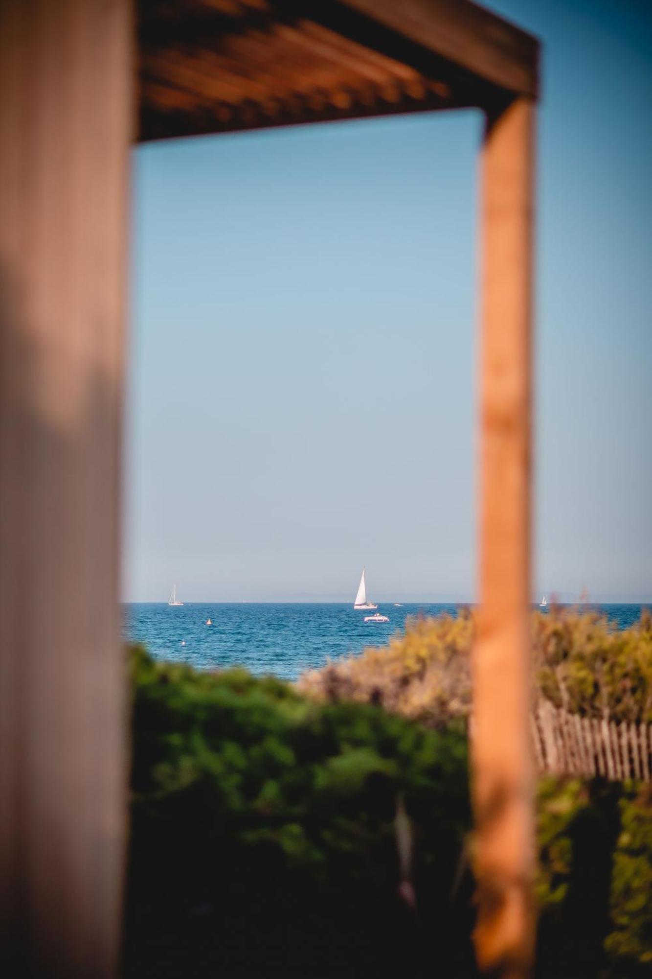 Salines Hotel Hyeres Bagian luar foto