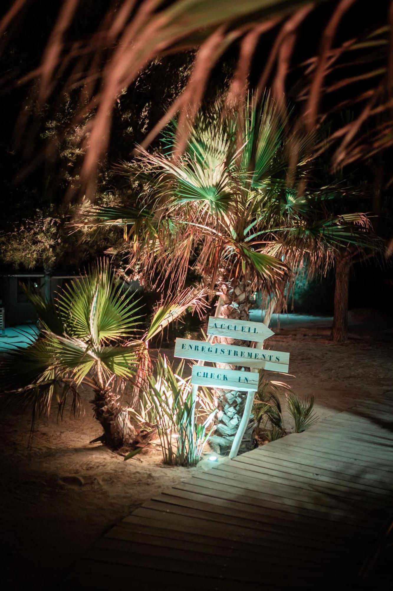 Salines Hotel Hyeres Bagian luar foto